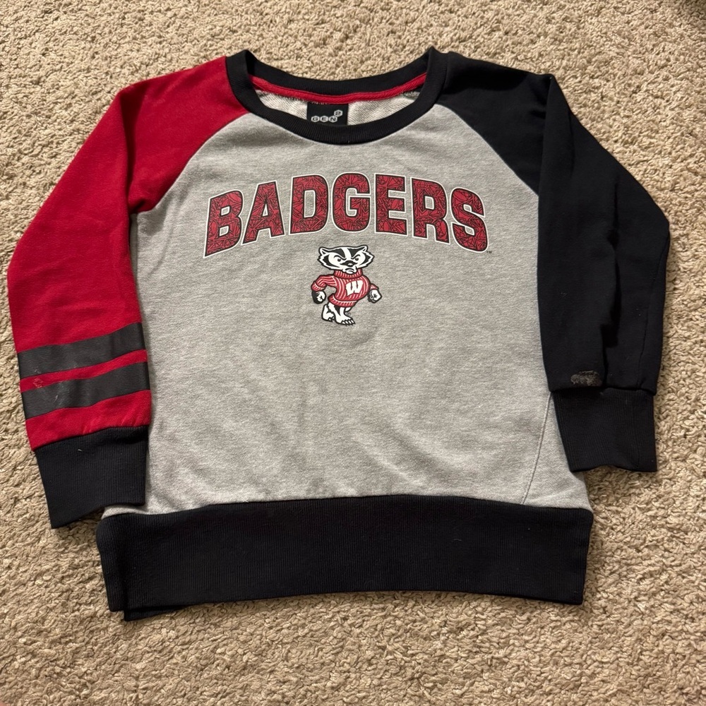 W98. Kids Wisconsin Badgers Crewneck Sweatshirt - Red, Gray, Black (S 7/8)